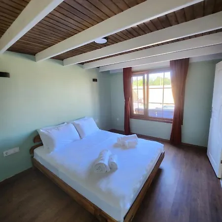 Mayan Bungalows *